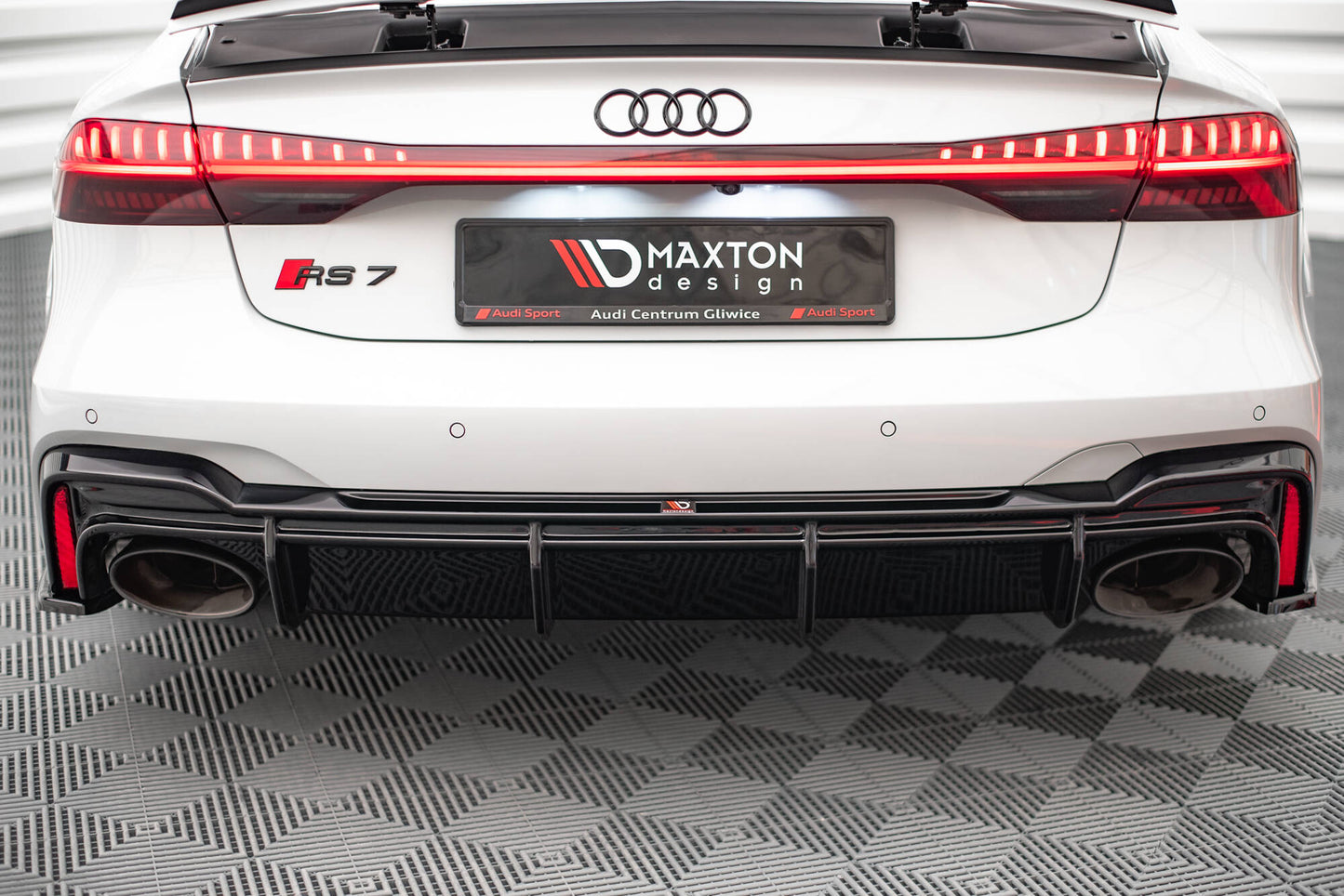 Rear Valance Audi RS7 C8 (Version with towbar)