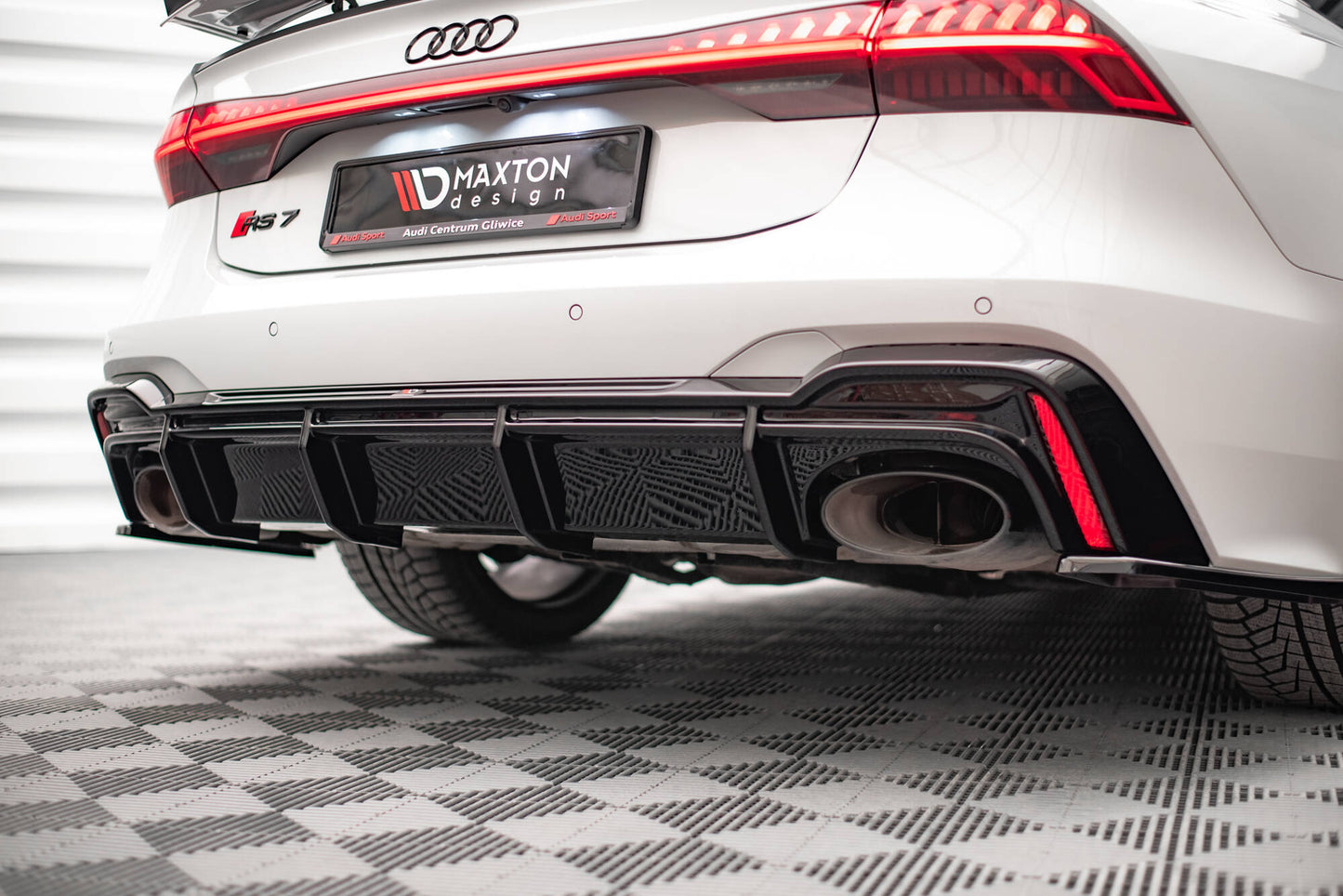 Rear Valance Audi RS7 C8 (Version with towbar)