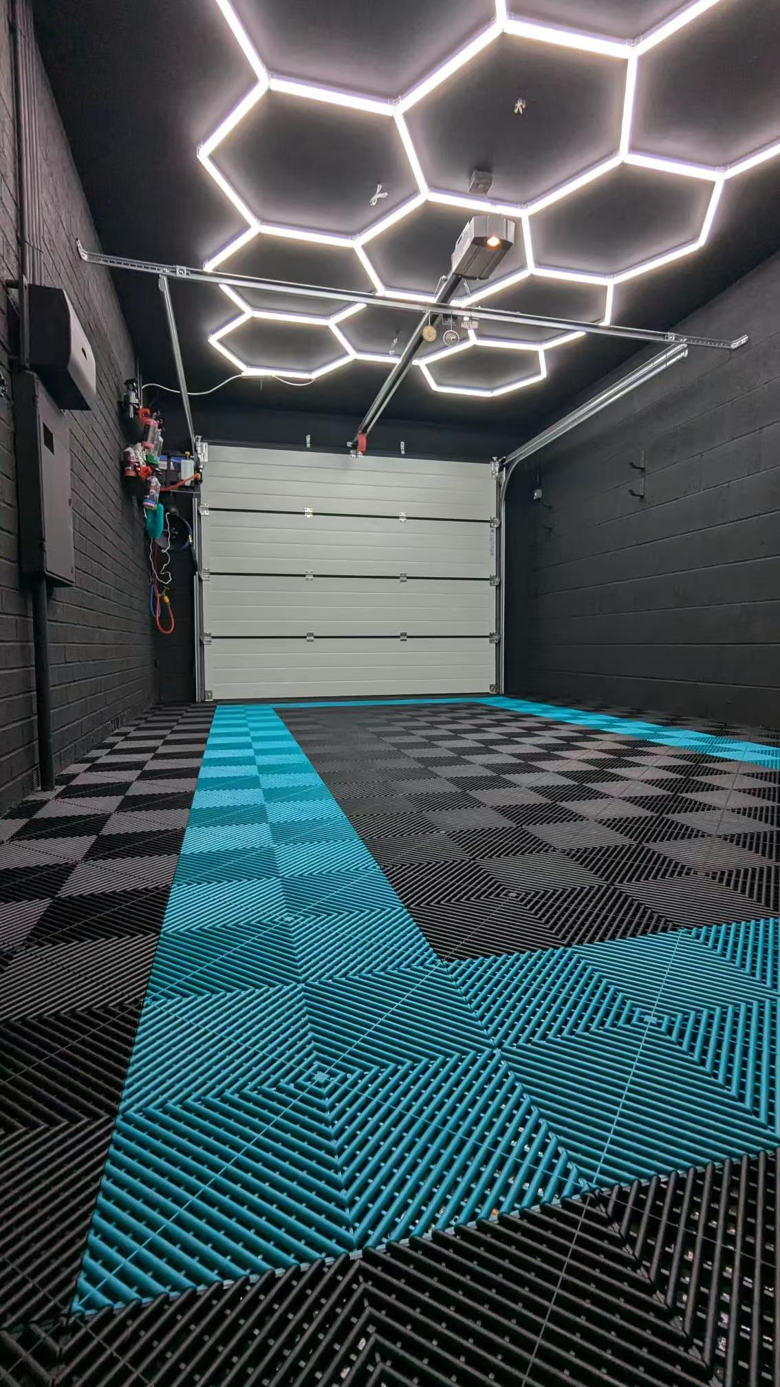 Ventileeritav garaaži põrandaplaat 400x400x18