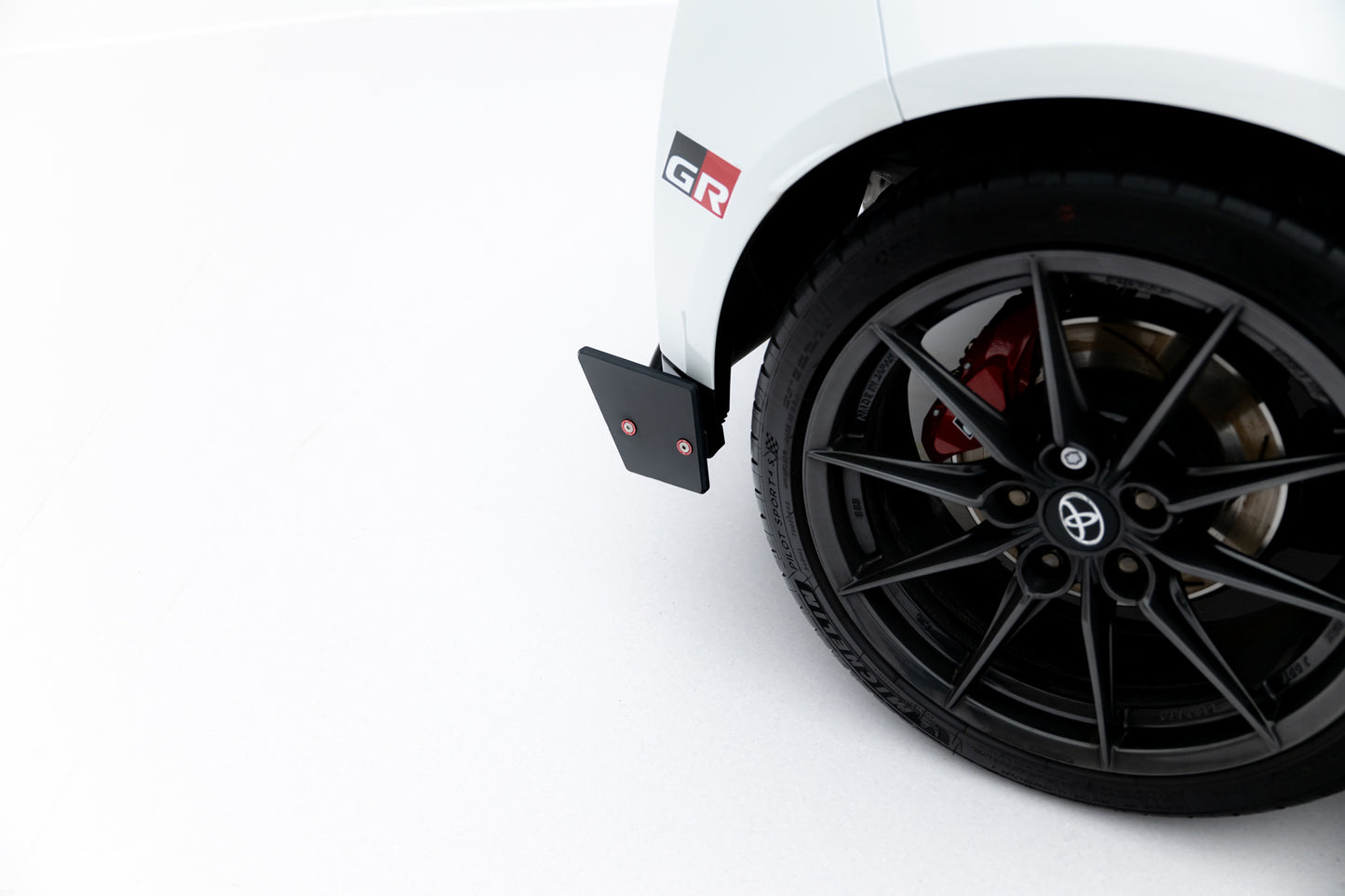 Rear Side Splitters V.2 + Flaps Toyota GR Yaris Mk4