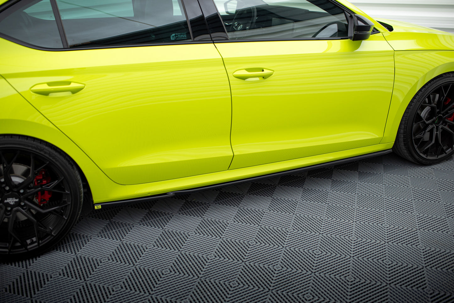 Side Skirts Diffusers V.1 Skoda Octavia RS Mk4