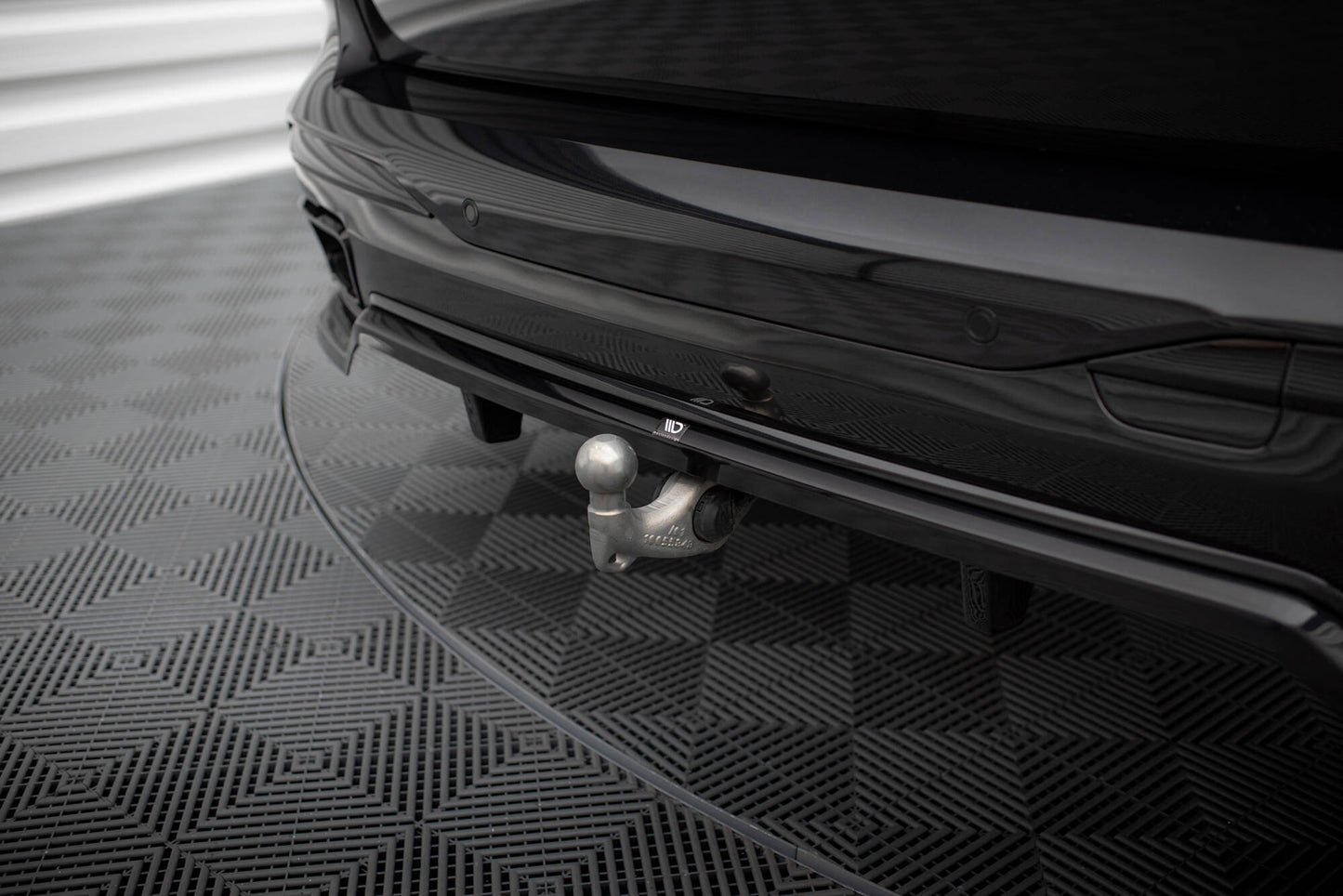 Rear Splitter (with vertical bars) BMW X7 M-Pack G07 Facelift