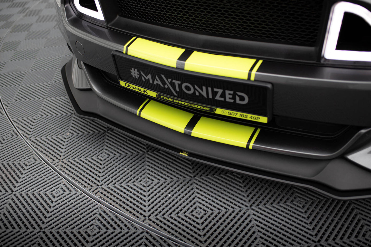 Street Pro Front Splitter Ford Mustang GT Mk6