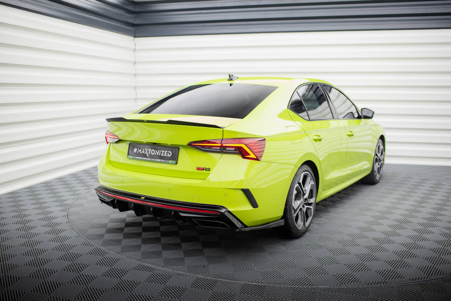 Rear Side Splitters V.4 Skoda Octavia RS Mk4
