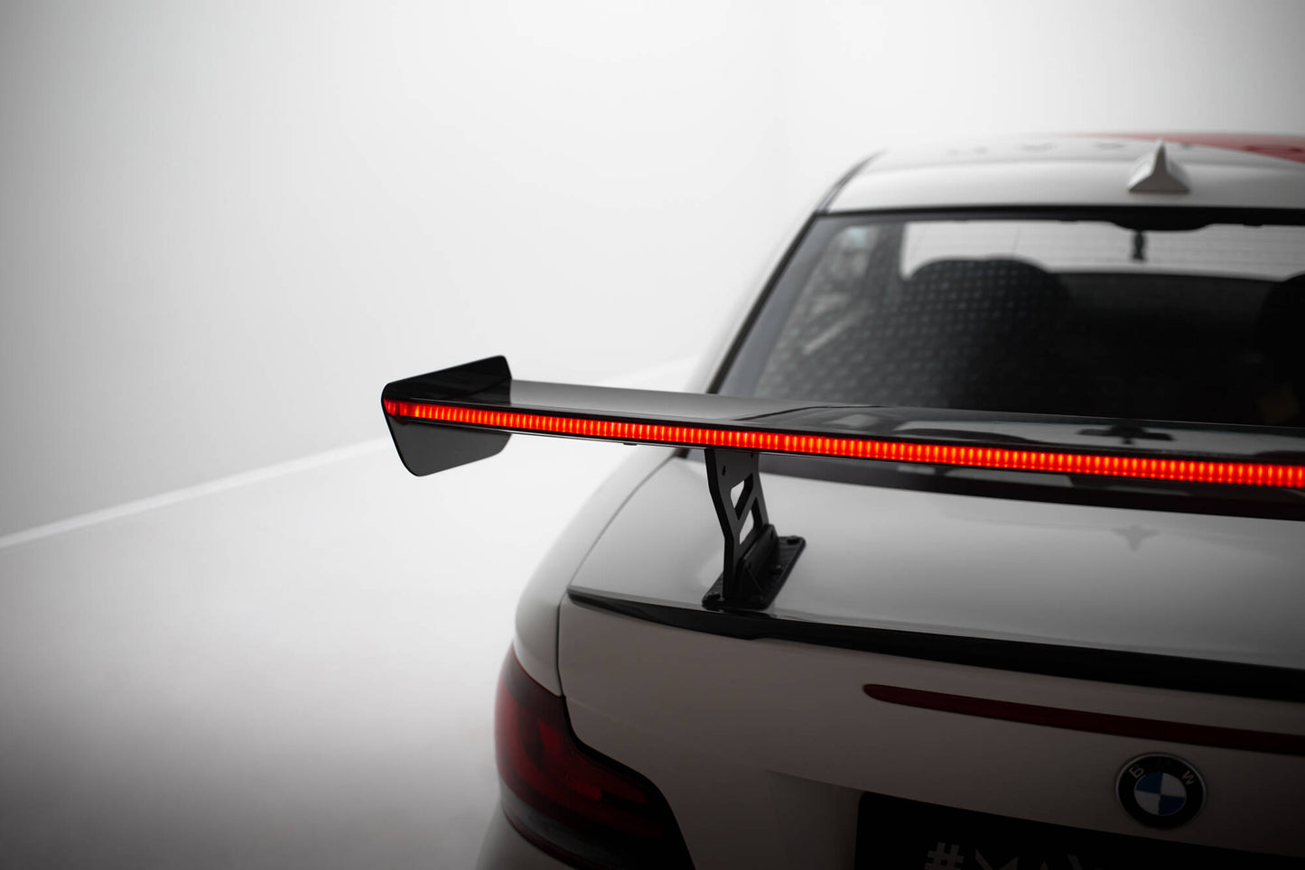 Carbon Spoiler With Internal Brackets Uprights V.2 + LED BMW 1 M E82