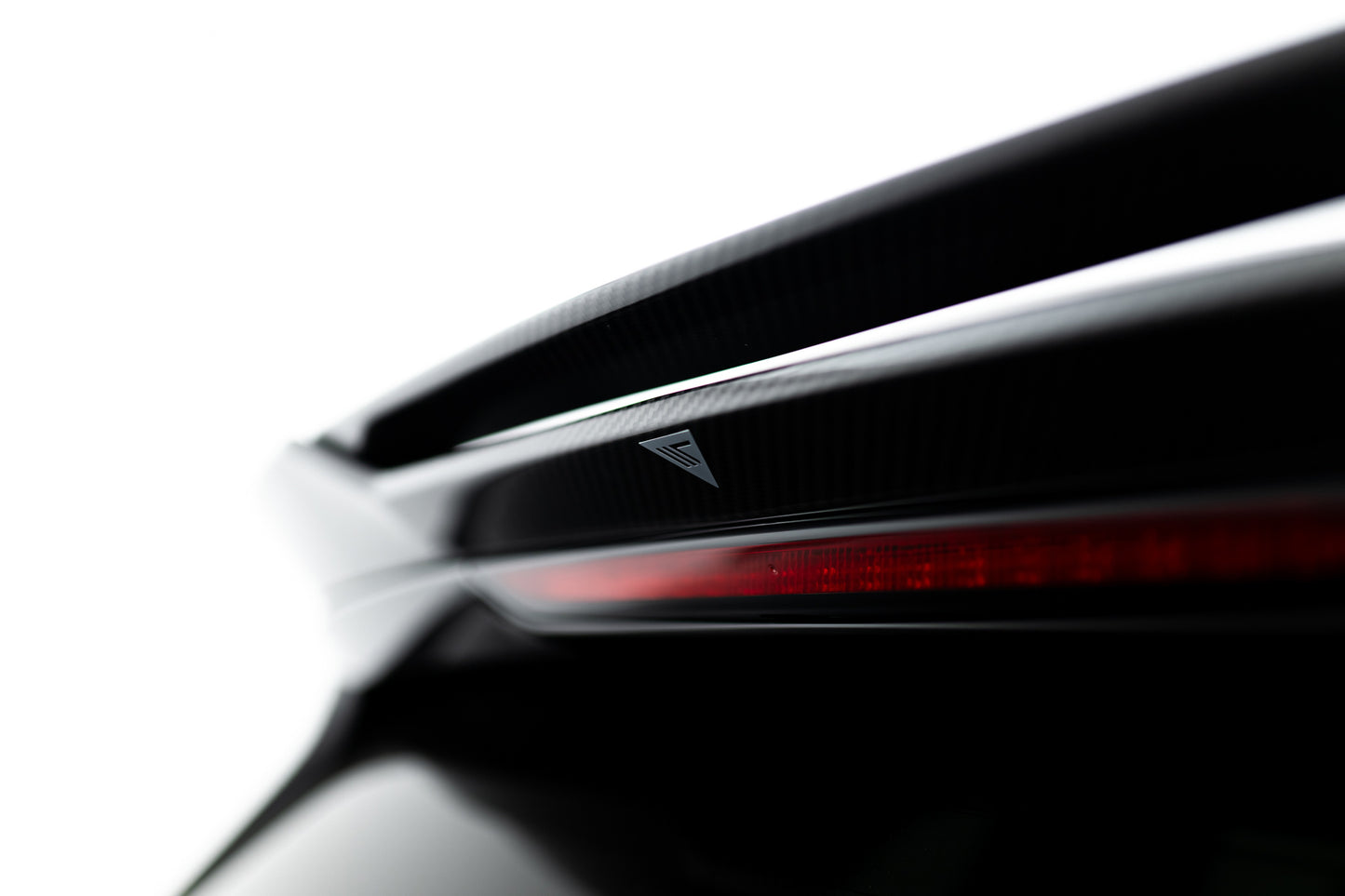 Prepreg Carbon Fiber Tailgate Spoiler BMW X7 M-Pack G07 Facelift
