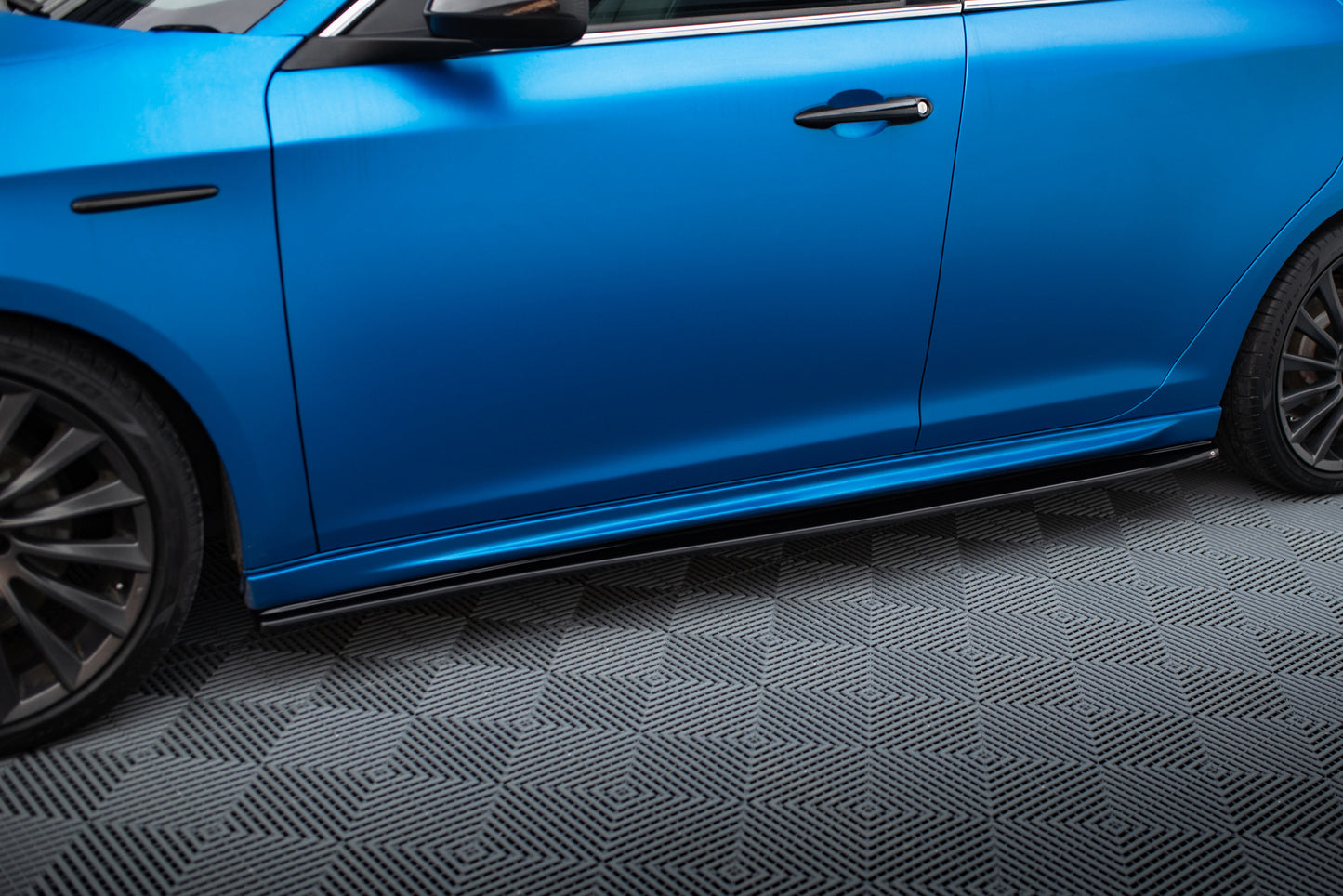 SIDE SKIRTS DIFFUSERS V.1 Alfa Romeo Giulietta