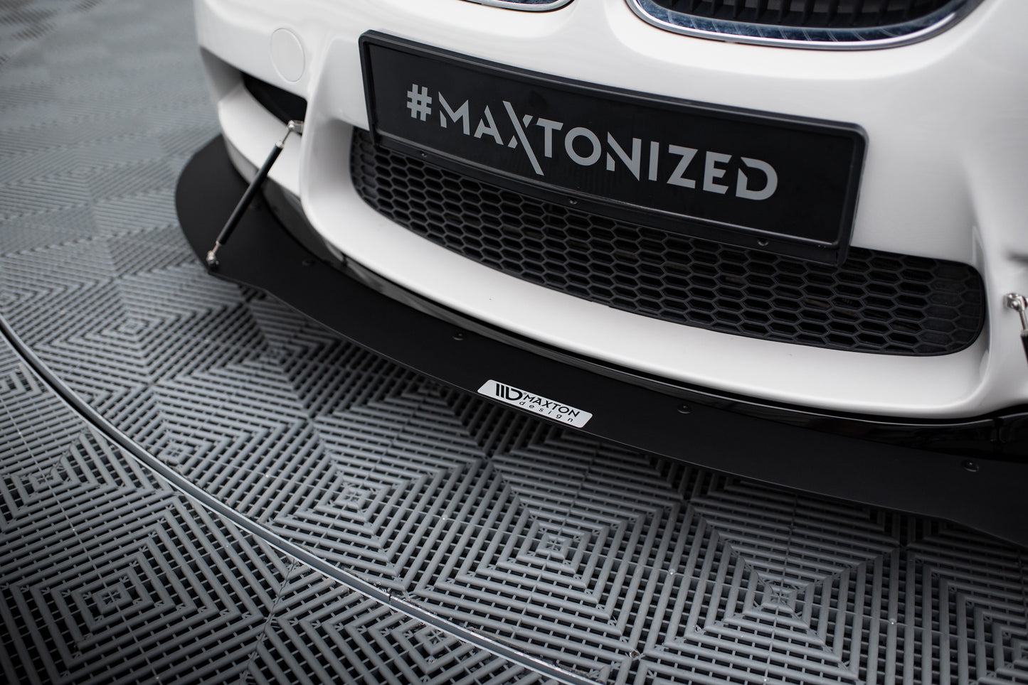 FRONT RACING SPLITTER BMW M3 E92 / E93 (PREFACE MODEL)
