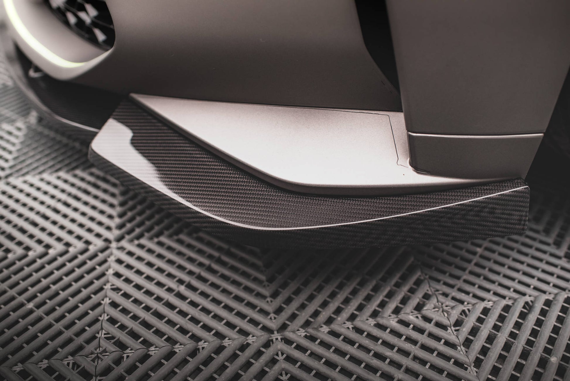Prepreg Carbon Fiber Front Splitter V.1 BMW M4 G82