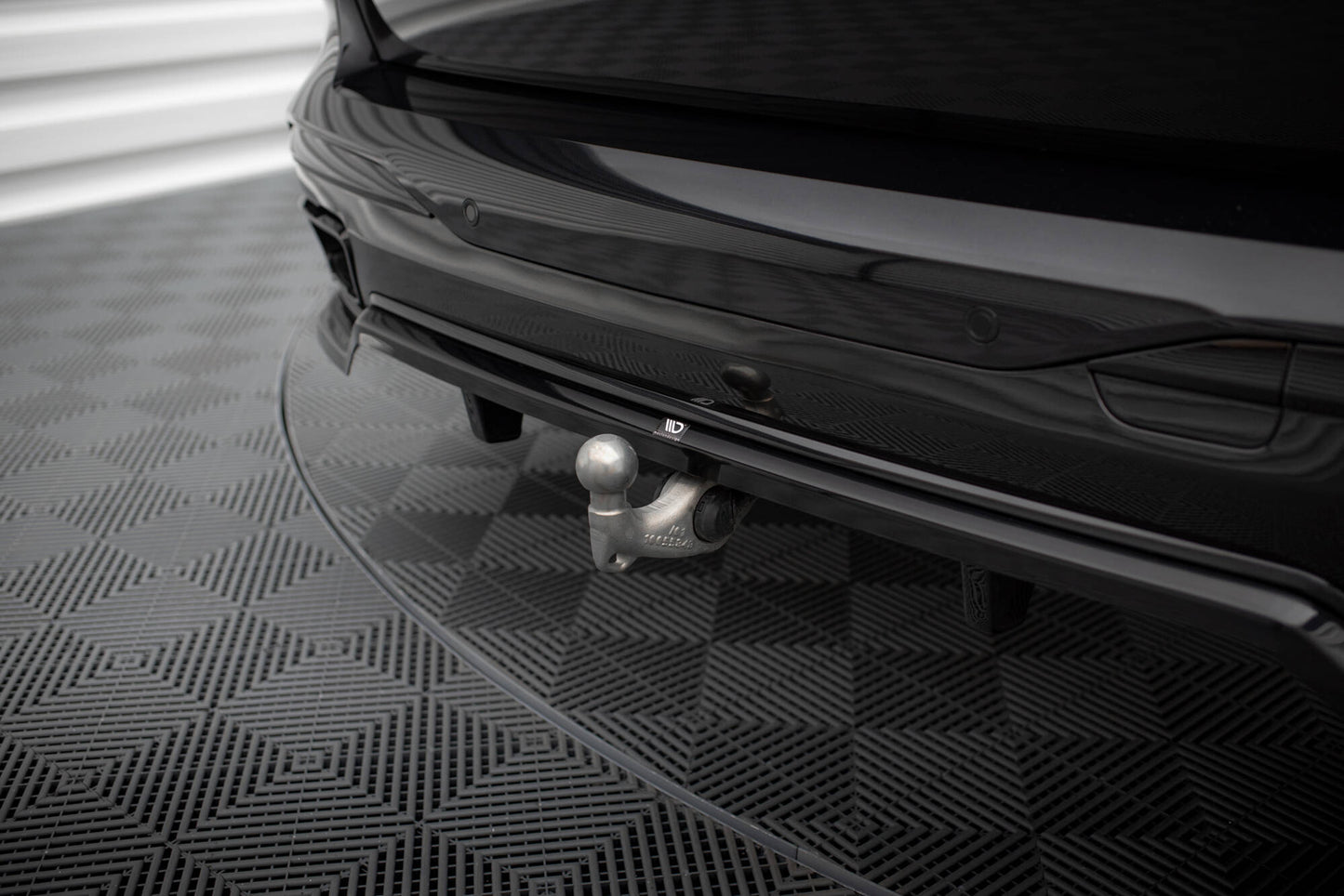 Rear Splitter (with vertical bars) BMW X7 M-Pack G07 Facelift