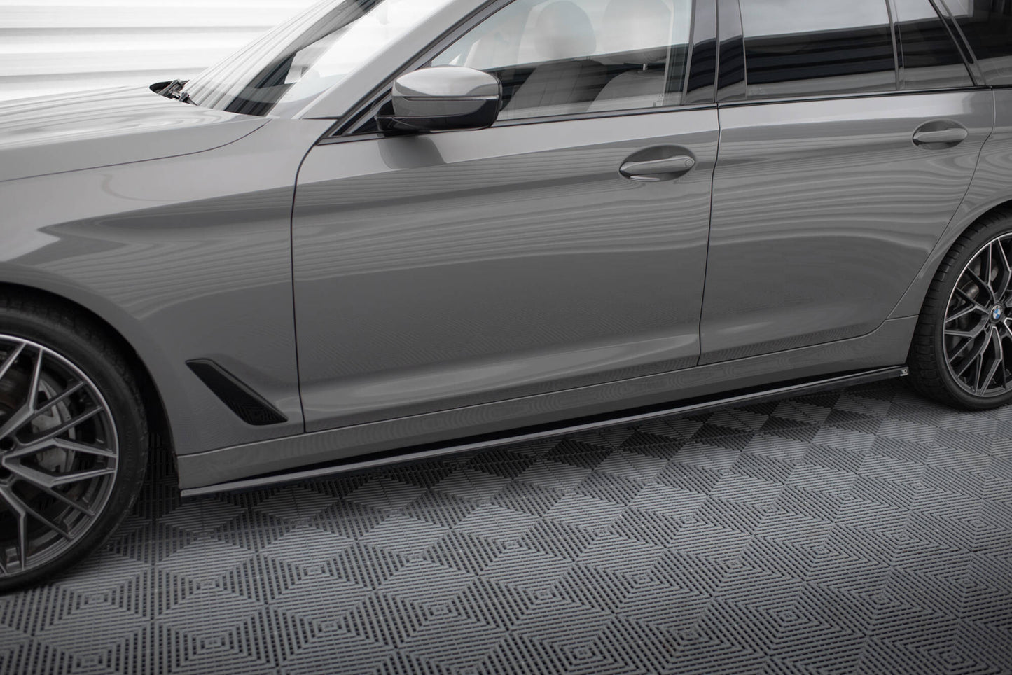 Side Skirts Diffusers BMW 5 G30 / G31 Facelift