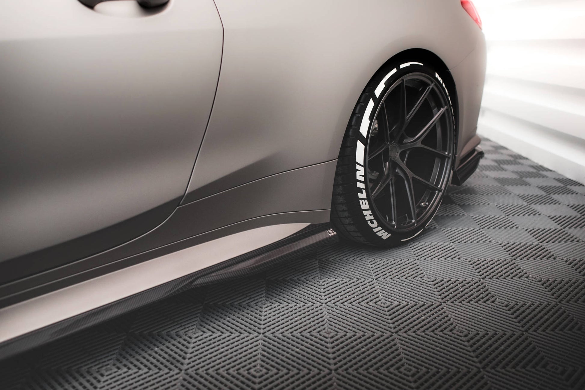 Set of Prepreg Carbon Fiber Splitters BMW M4 G82