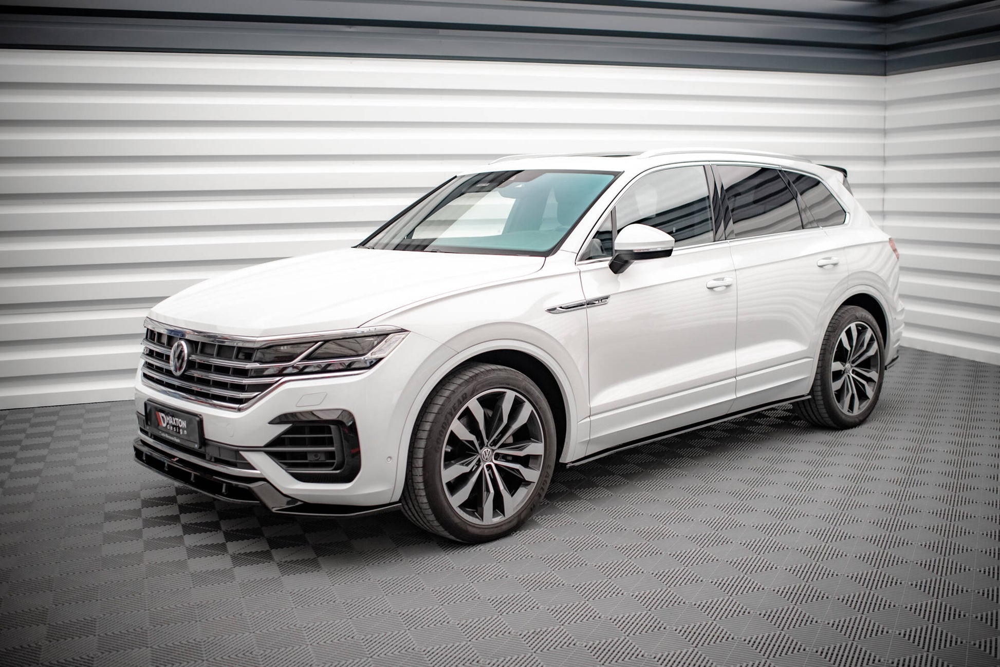 Set of Splitters Volkswagen Touareg R-Line Mk3