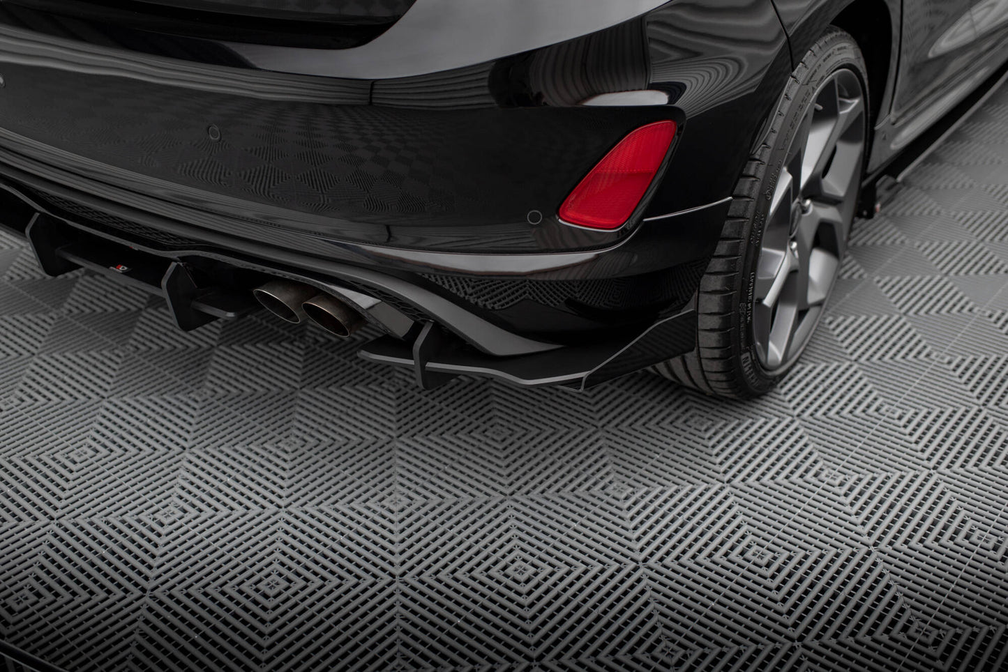 Street Pro Rear Valance + Flaps Ford Fiesta Mk8 ST