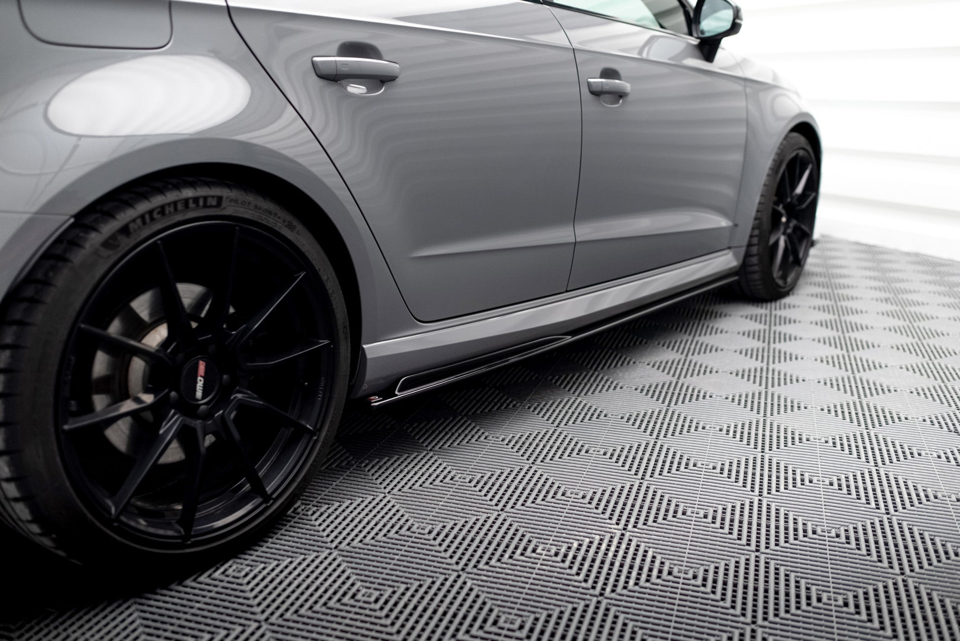 Side Skirts Diffusers V.2 Audi RS3 8V Sportback Facelift