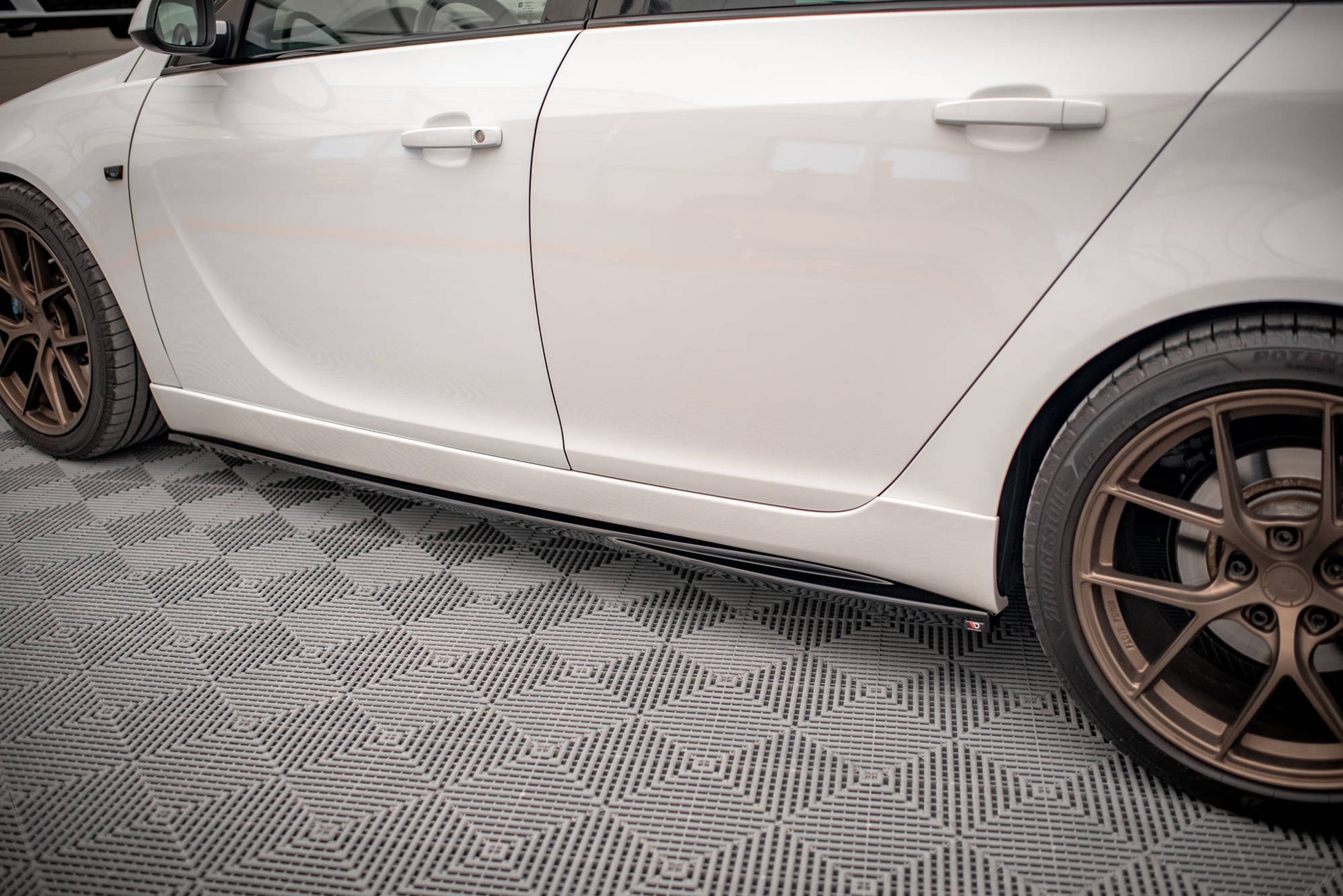Side Skirts Diffusers Opel Insignia Mk. 1 OPC