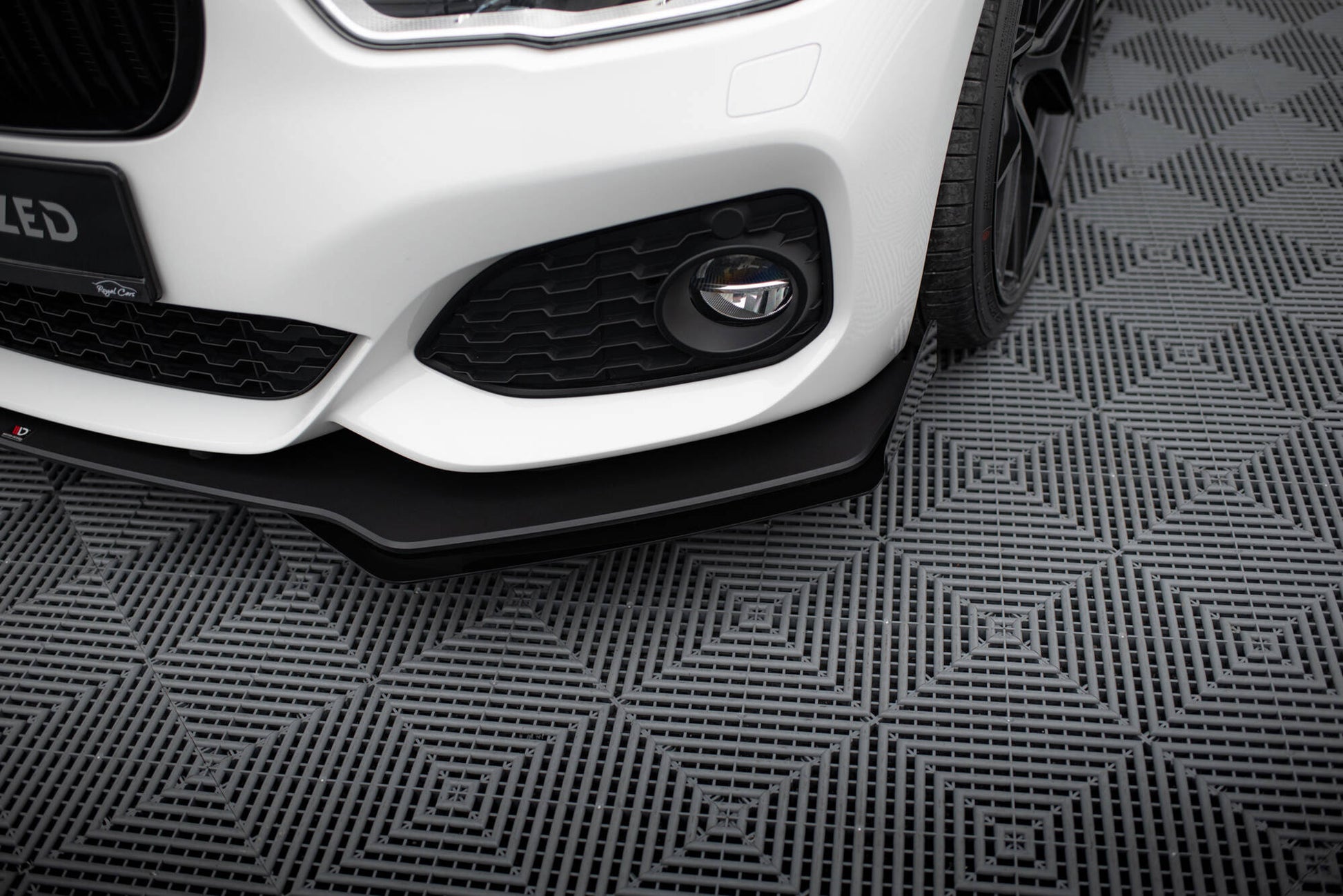 Street Pro Front Splitter V.3 + Flaps for BMW 1 F20 M-Pack Facelift / M140i