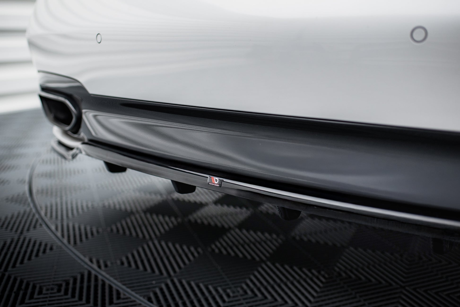 Rear Splitter (with vertical bars) for BMW 7 M-Pack G11 /G12