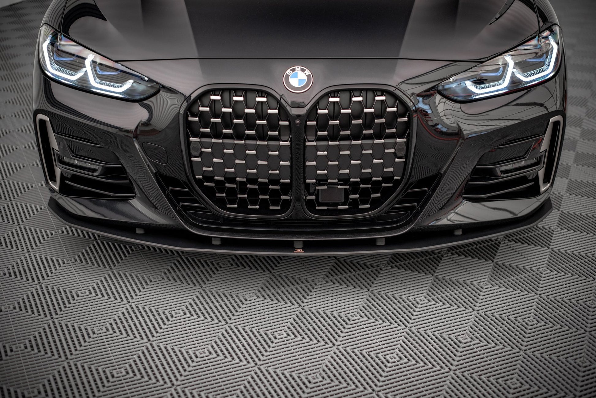 Street Pro Front Splitter BMW 4 M-Pack / M440i G22 / G23 / G22 Facelift / G23 Facelift