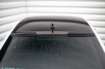 The extension of the rear window Skoda Octavia Liftback Mk4