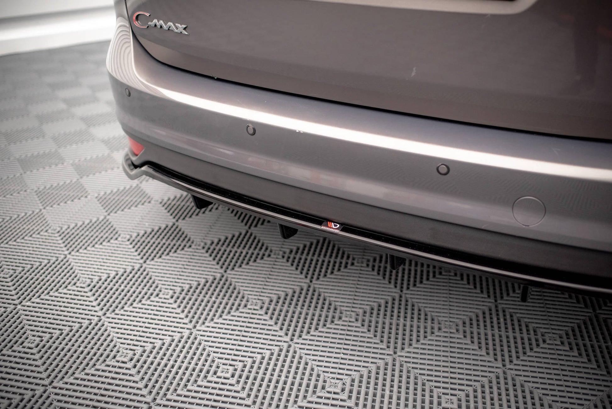 Rear Splitter (with vertical bars) Ford C-Max Mk2