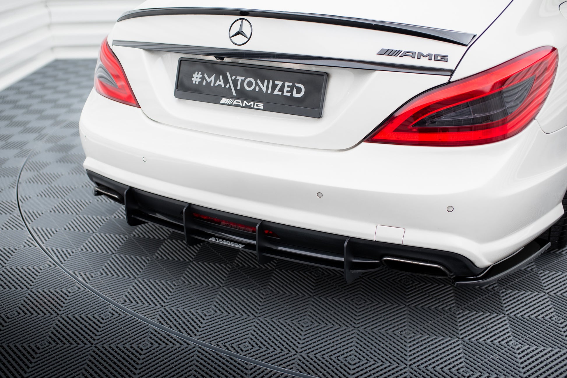 REAR DIFFUSER MERCEDES CLS C218 AMG LINE