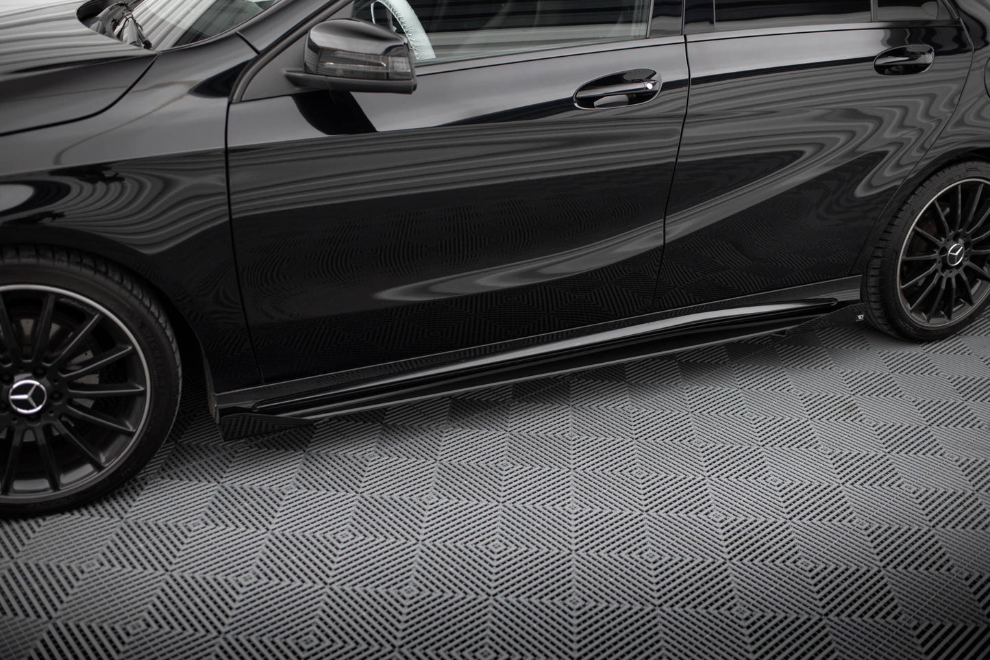 Street Pro Side Skirts Diffusers + Flaps Mercedes-Benz A AMG-Line W176 Facelift