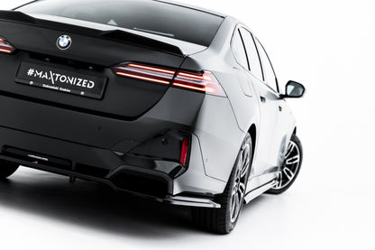Rear Splitter (with vertical bars) V.1 BMW 5 / i5 M-Pack G60