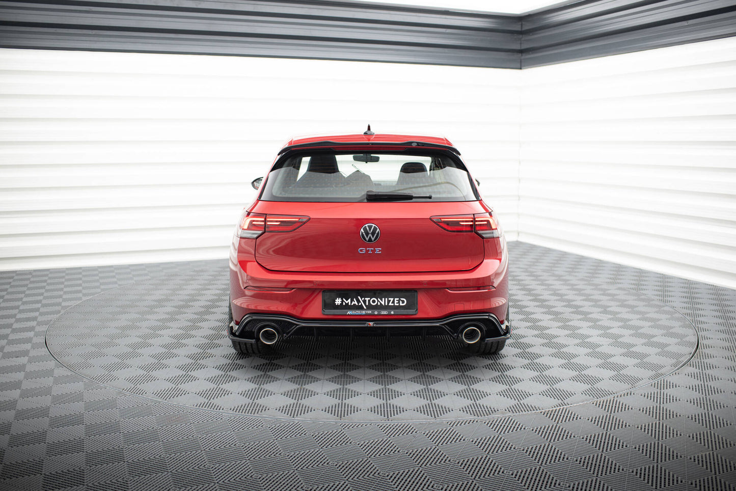 Rear Valance + Exhaust Ends Imitation Volkswagen Golf GTE / R-Line Mk8 / Mk8 Facelift