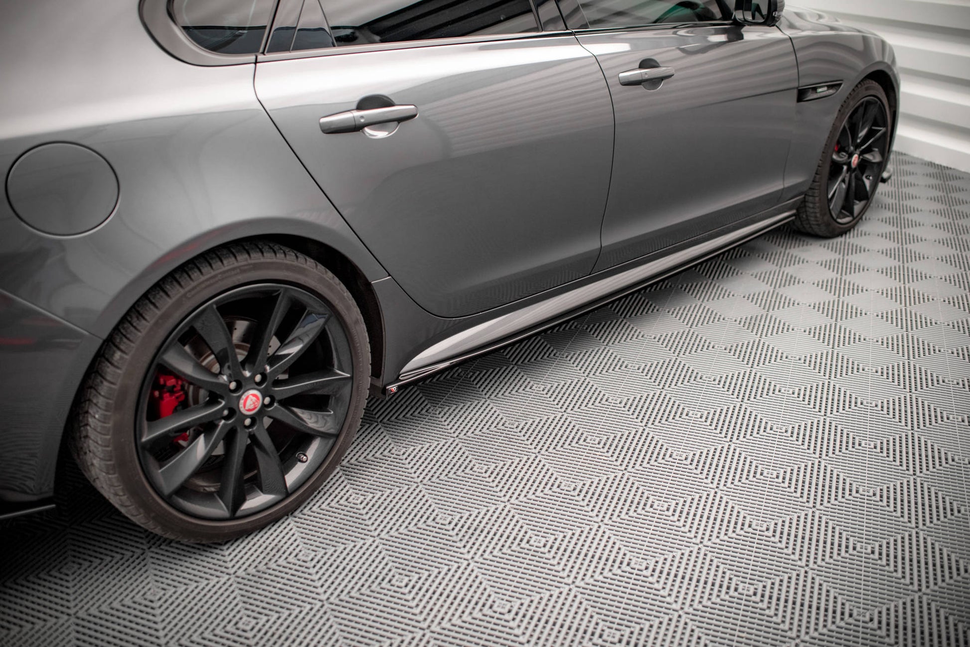 Set of Splitters Jaguar XF R-Sport Mk2