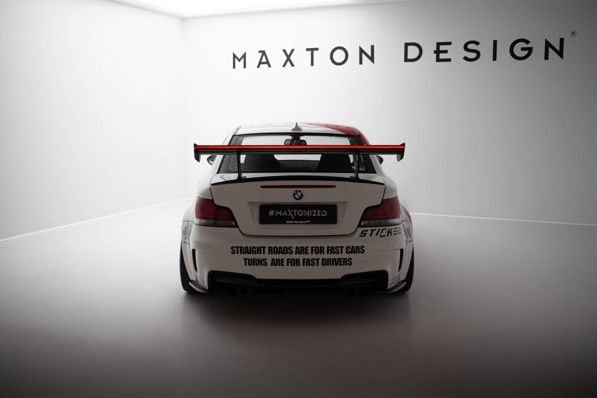 Carbon Spoiler With Internal Brackets Uprights V.1 + LED BMW 1 M E82