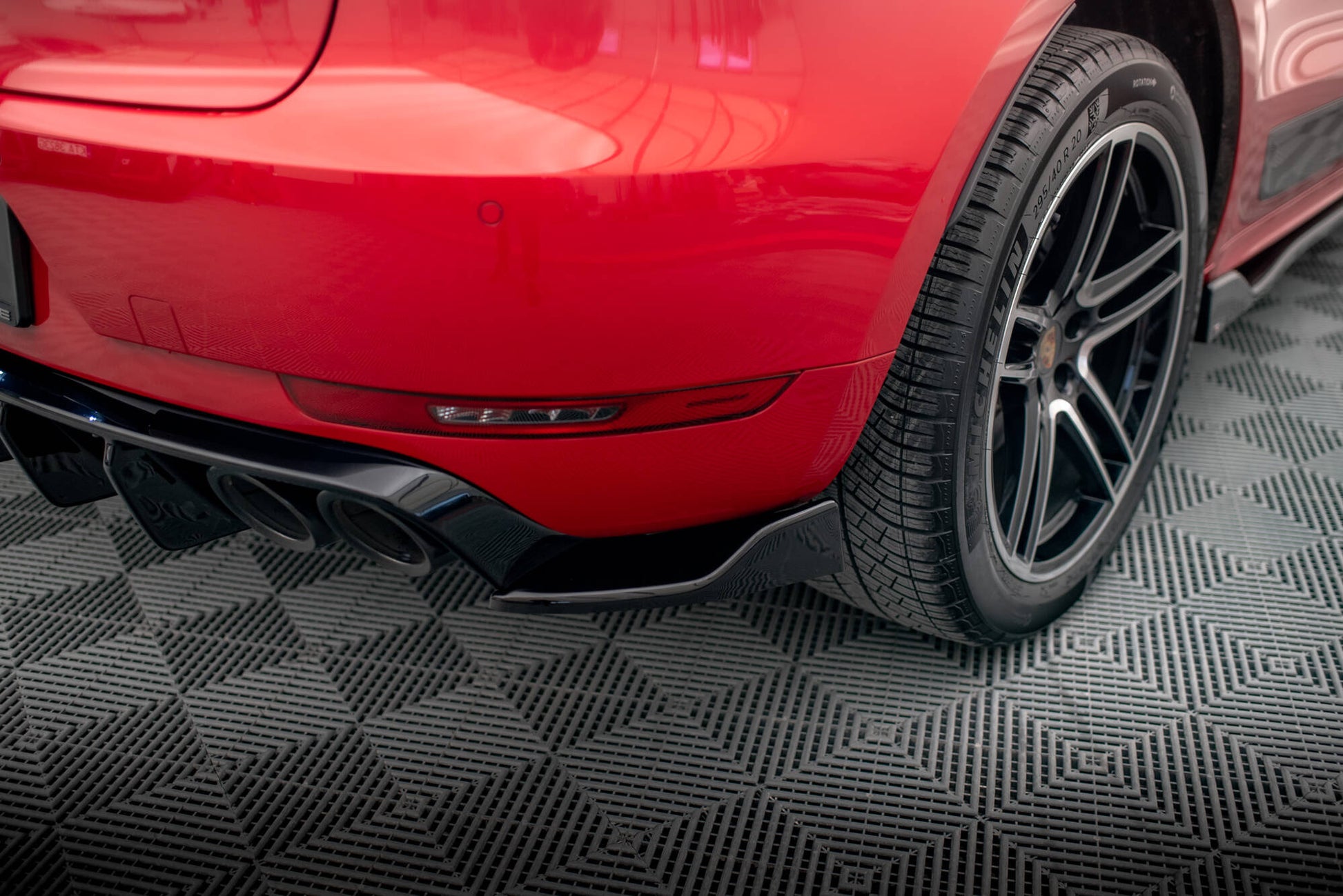 Set of Splitters Porsche Macan GTS / Sport Design Mk1 Facelift