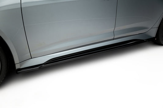 Side Skirts Diffusers V.1 Audi RS6 C8