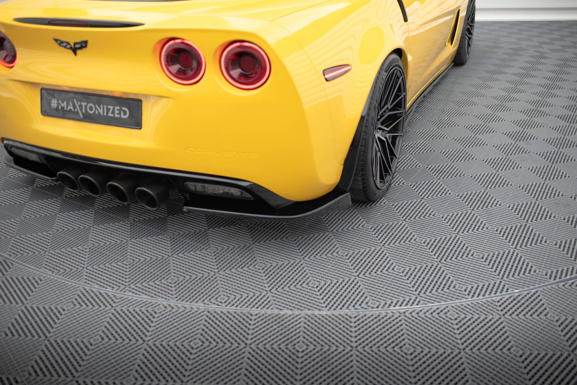 Set of Splitters Chevrolet Corvette C6