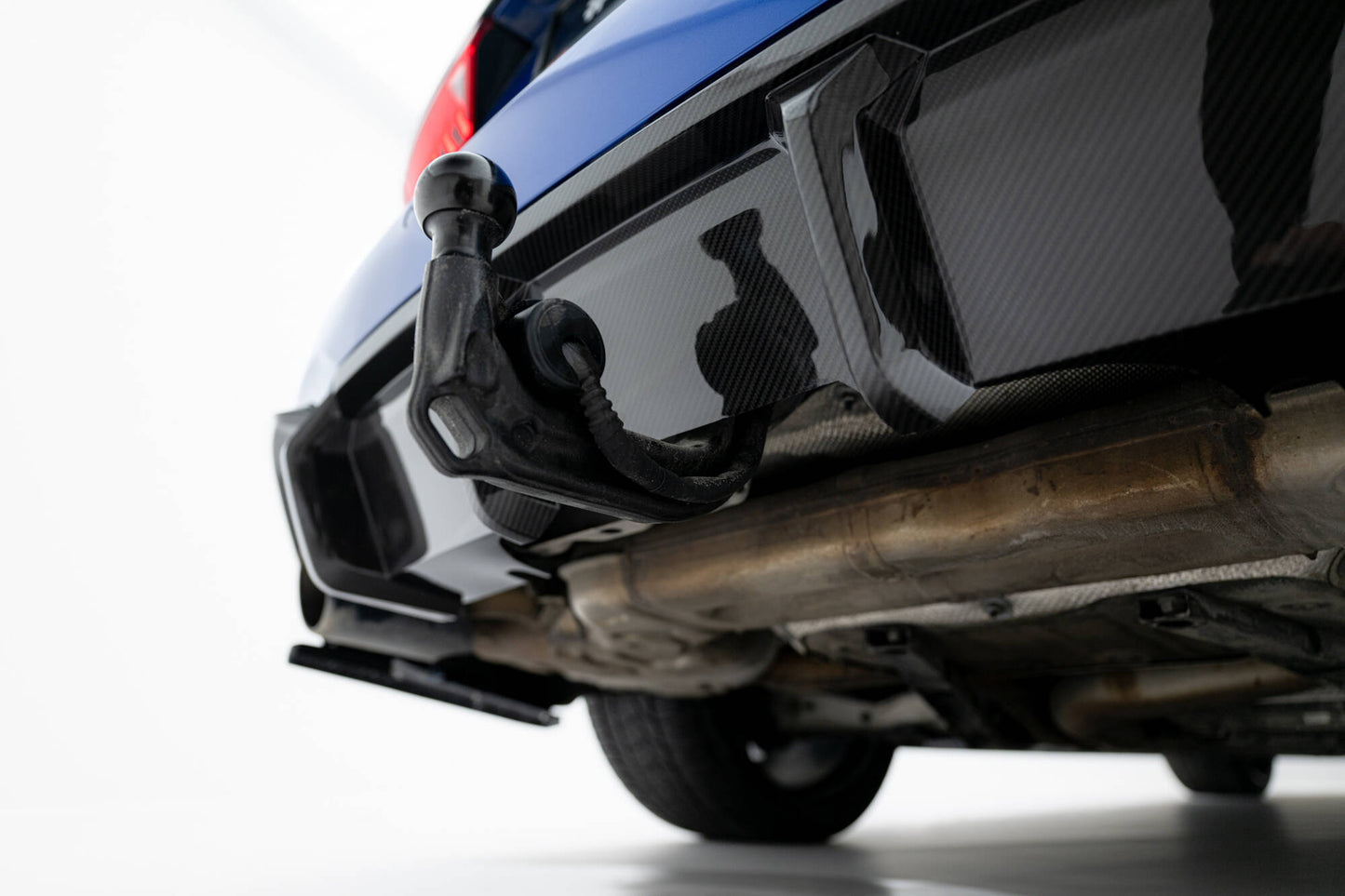 Prepreg Carbon Fiber Rear Diffuser Audi RS6 C8 (version with towbar)