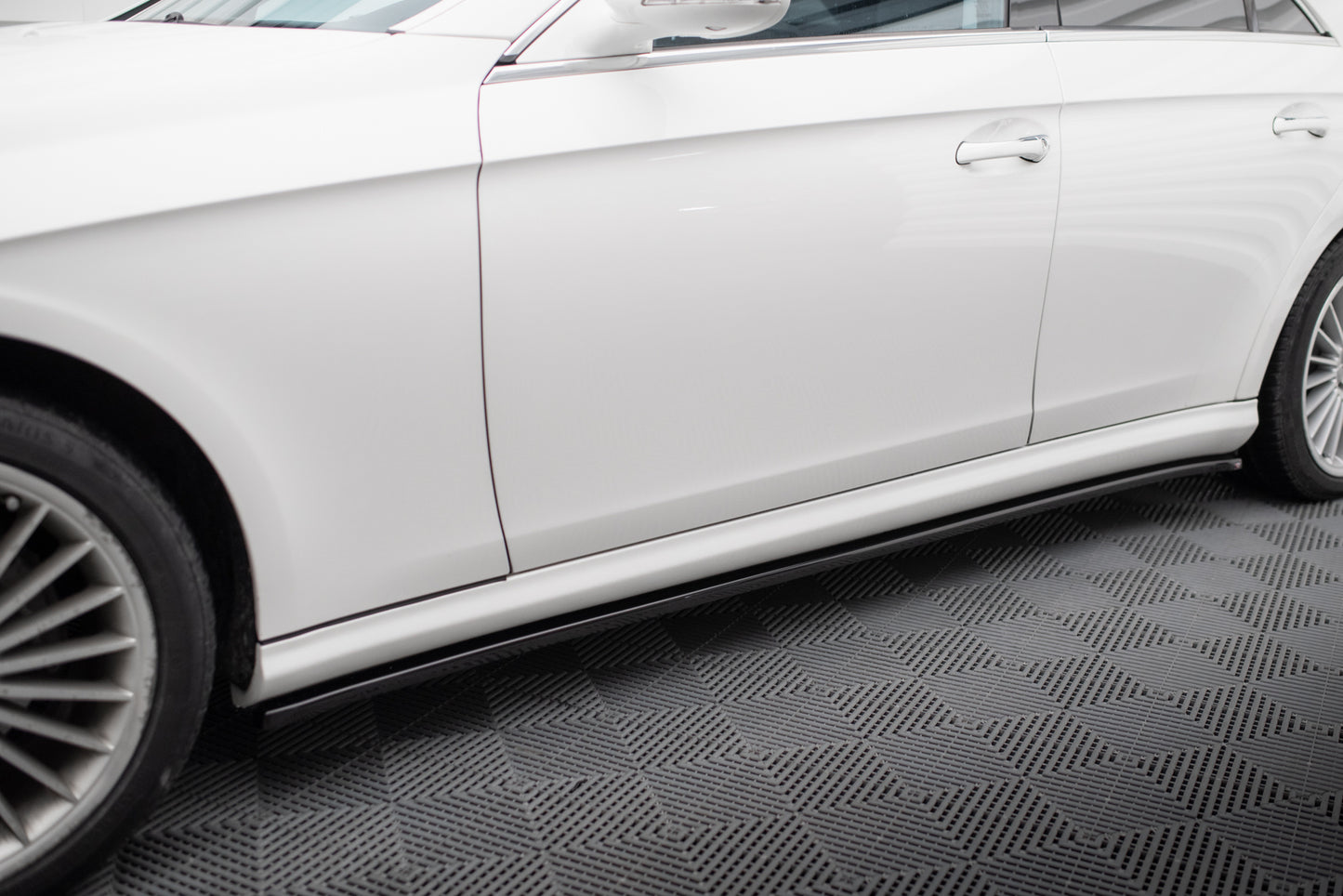 SIDE SKIRTS DIFFUSERS Mercedes CLS C219 55AMG