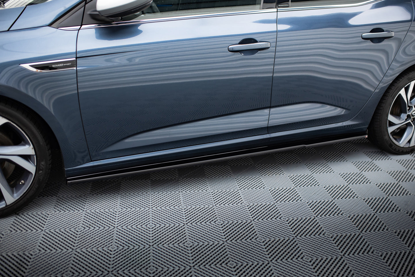 SIDE SKIRTS DIFFUSERS Renault Megane Mk4 Hatchback
