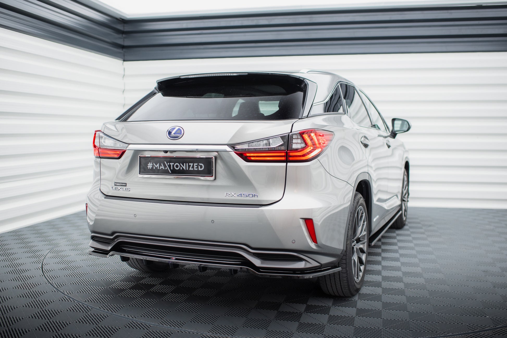 Rear Splitter Lexus RX Mk4 H (with vertical bars)