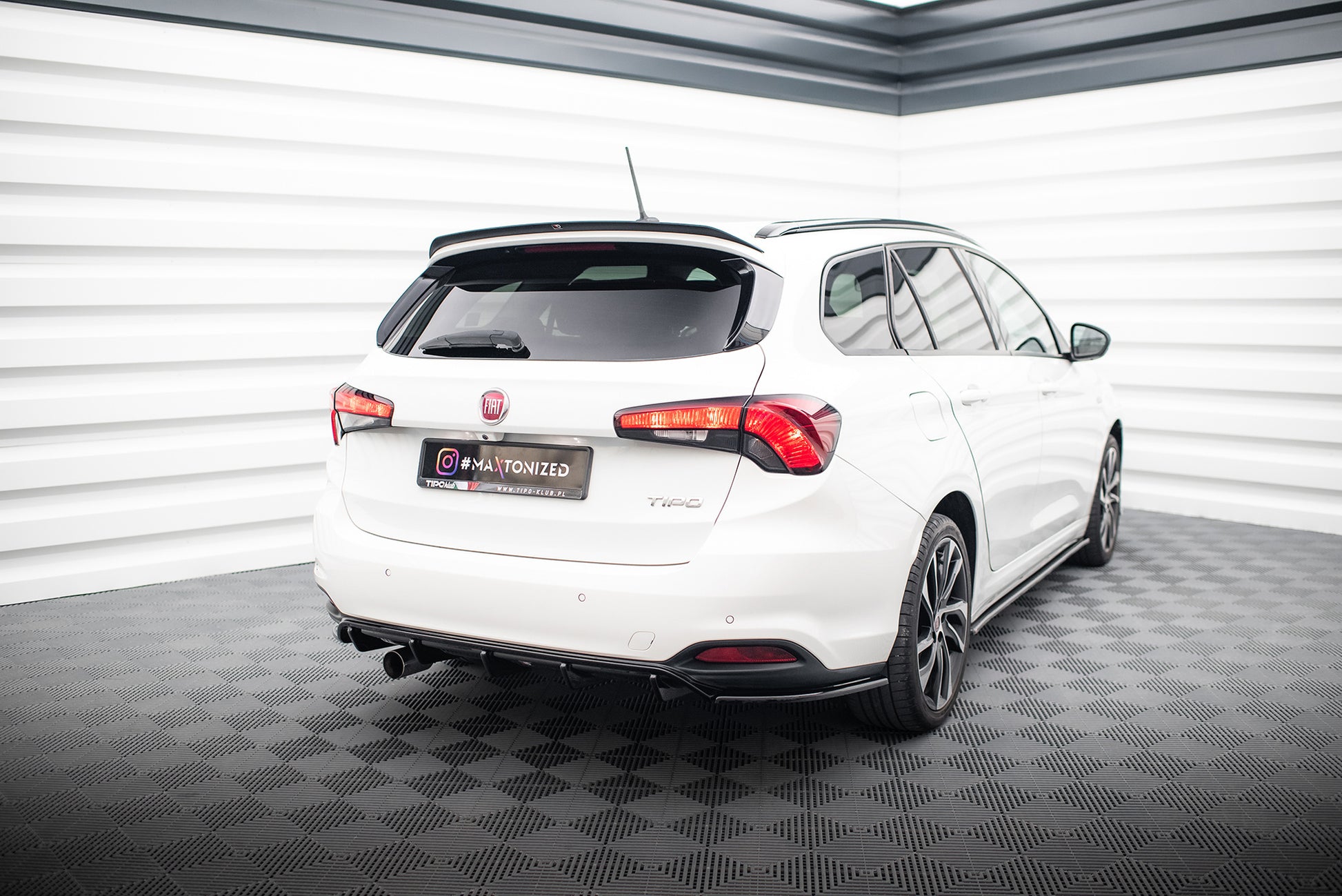 REAR SIDE SPLITTERS Fiat Tipo S-Design