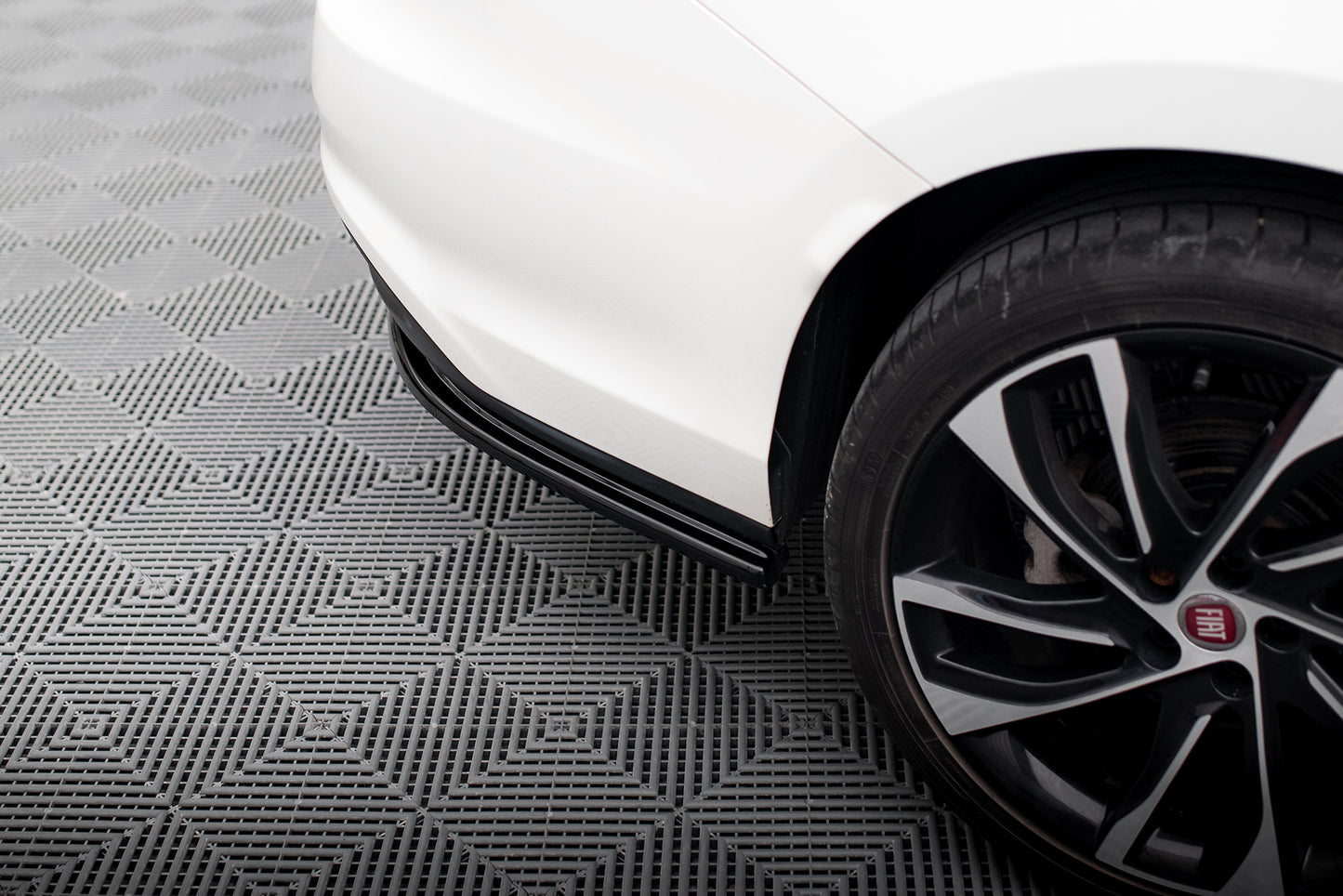 REAR SIDE SPLITTERS Fiat Tipo S-Design