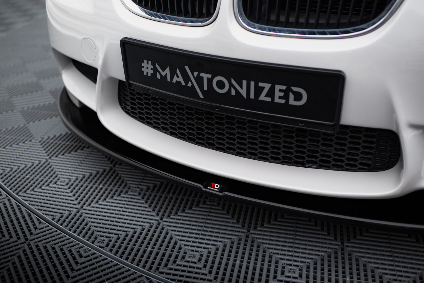 FRONT SPLITTER BMW M3 E92 / E93 (PREFACE MODEL fits M Performance splitters)