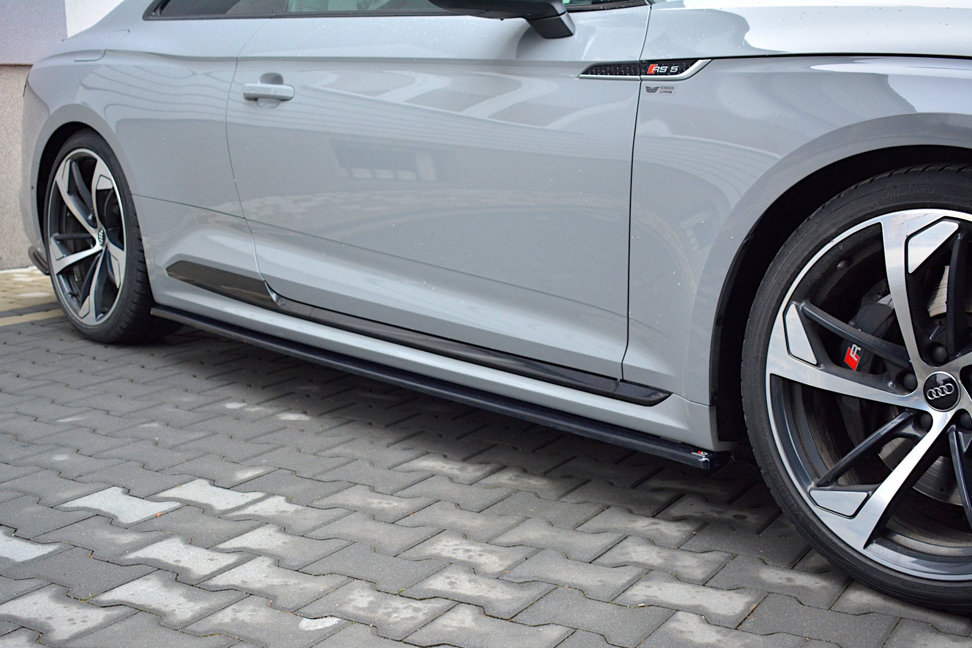 Side Skirts Diffusers Audi RS5 Coupe F5