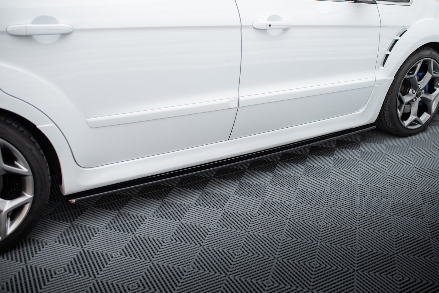 Side Skirts Diffusers Ford S-Max Titanium Mk1 FL