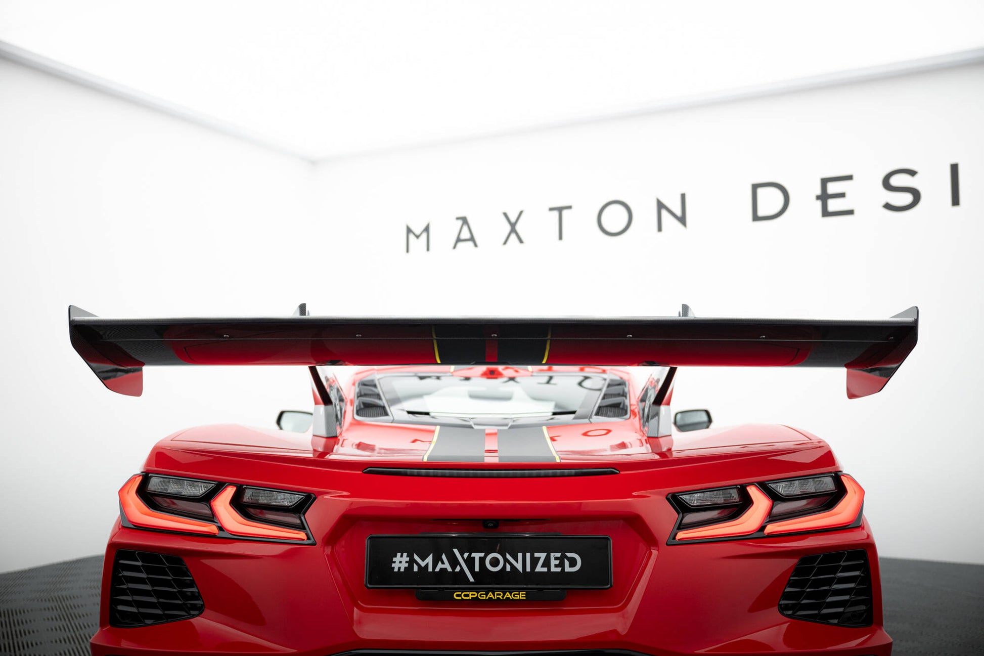 Carbon Spoiler  Chevrolet Corvette C8