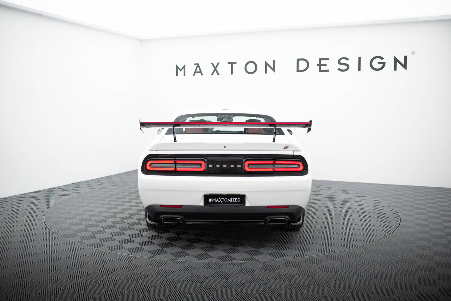 Carbon Spoiler + LED Dodge Challenger Mk3