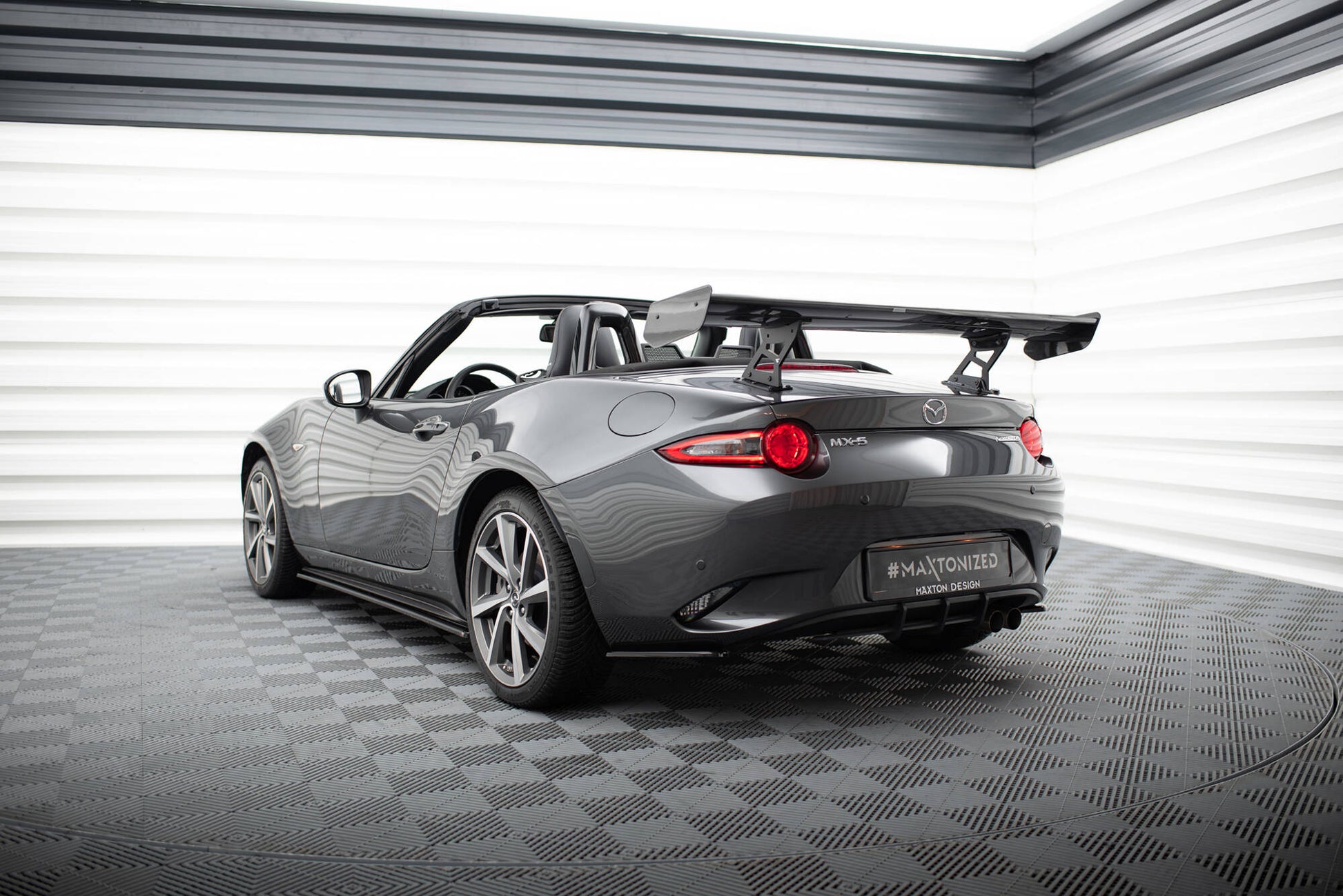 Carbon Spoiler With Internal Brackets Uprights Mazda MX-5 ND Mk4