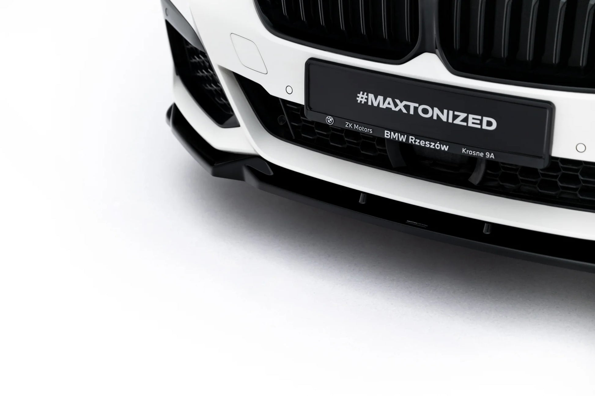 Front Splitter V.1 BMW 5 M-Pack / M550i / M550d  Sedan / Touring G30 / G31 Facelift