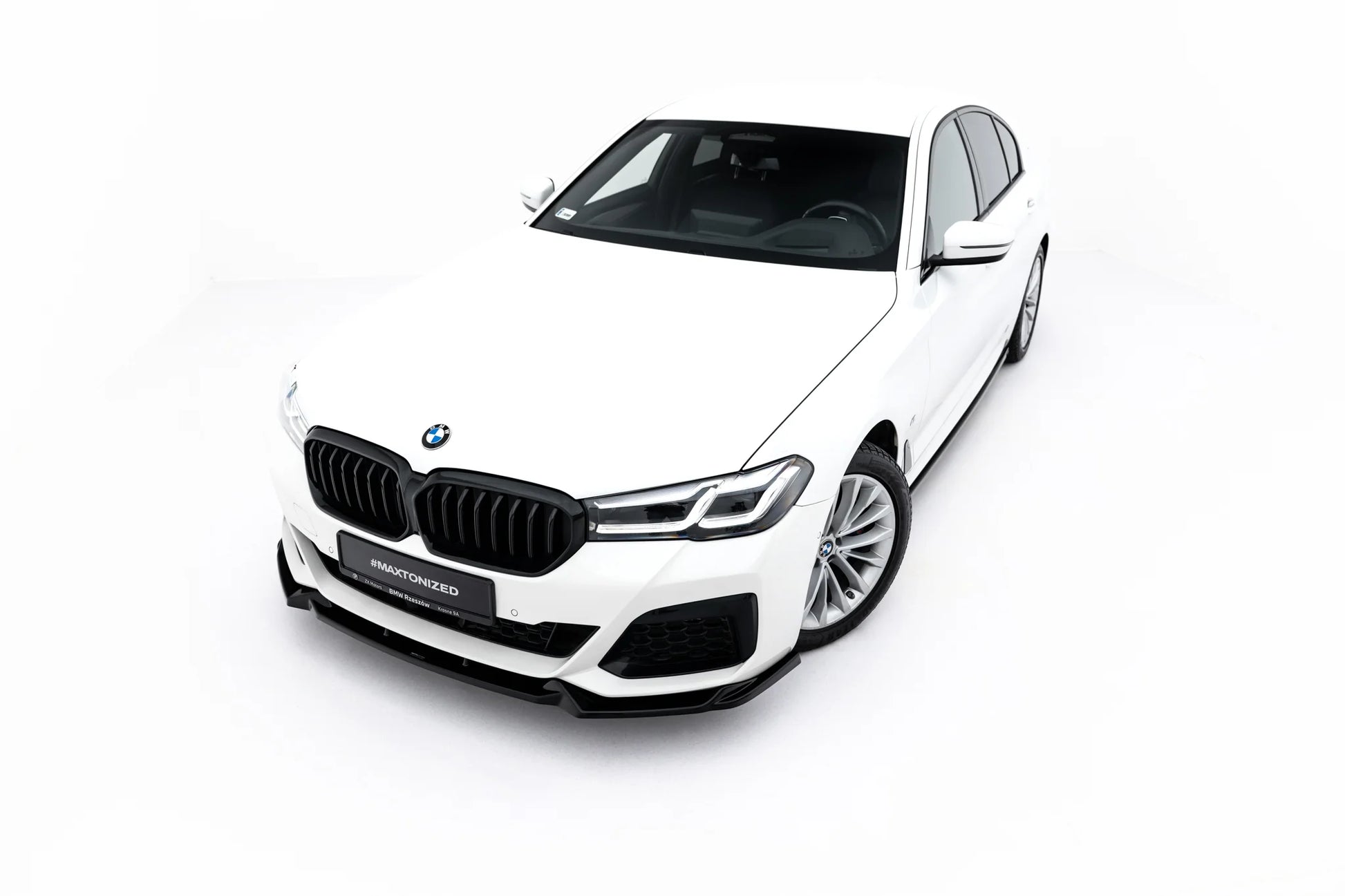 Front Splitter V.1 BMW 5 M-Pack / M550i / M550d  Sedan / Touring G30 / G31 Facelift