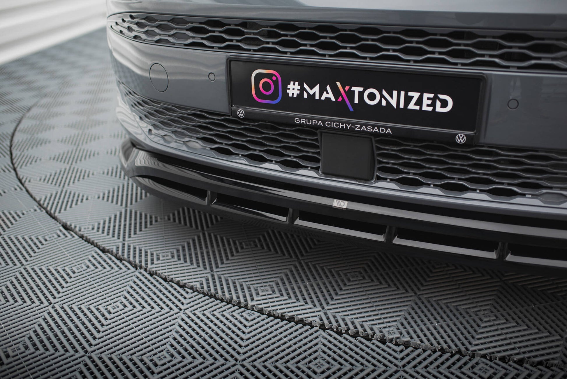 Front Splitter V.1 Volkswagen Multivan Standard / Long T7