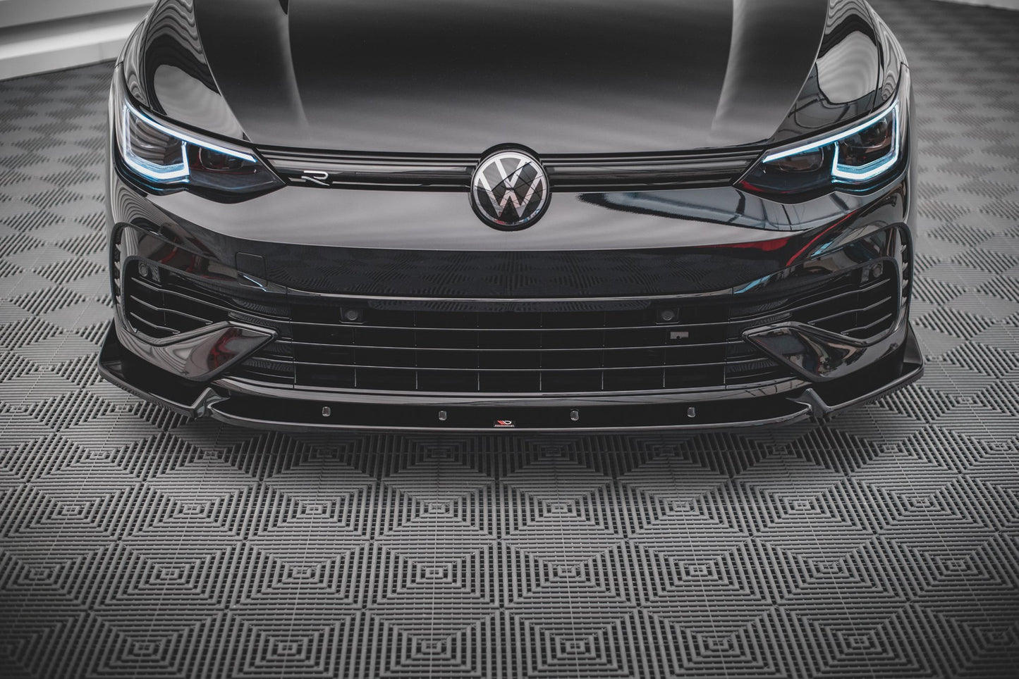 Front Splitter V.2 Volkswagen Golf R Hatchback / Variant  Mk8